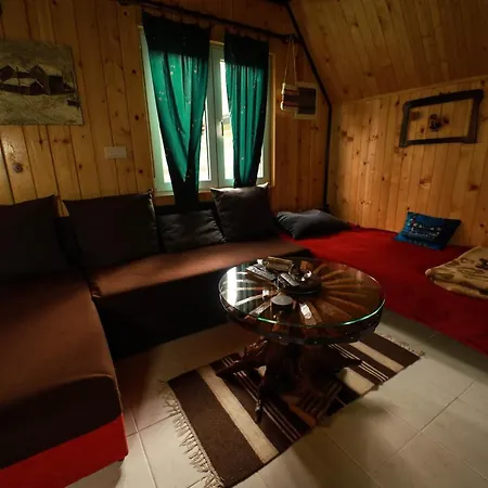 Planinska Kuca Bubi - Tara, Zaovine. * Jezdici